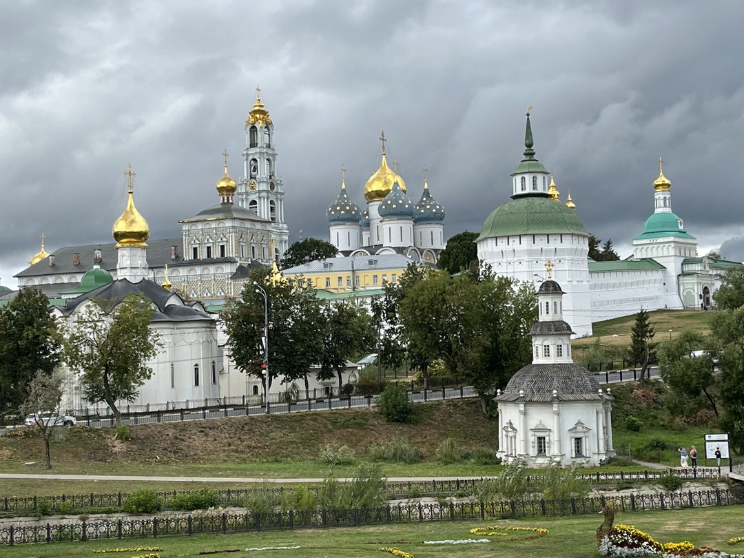 Внутренняя жизнь Троице-Сергиевой лавры (Наталия)