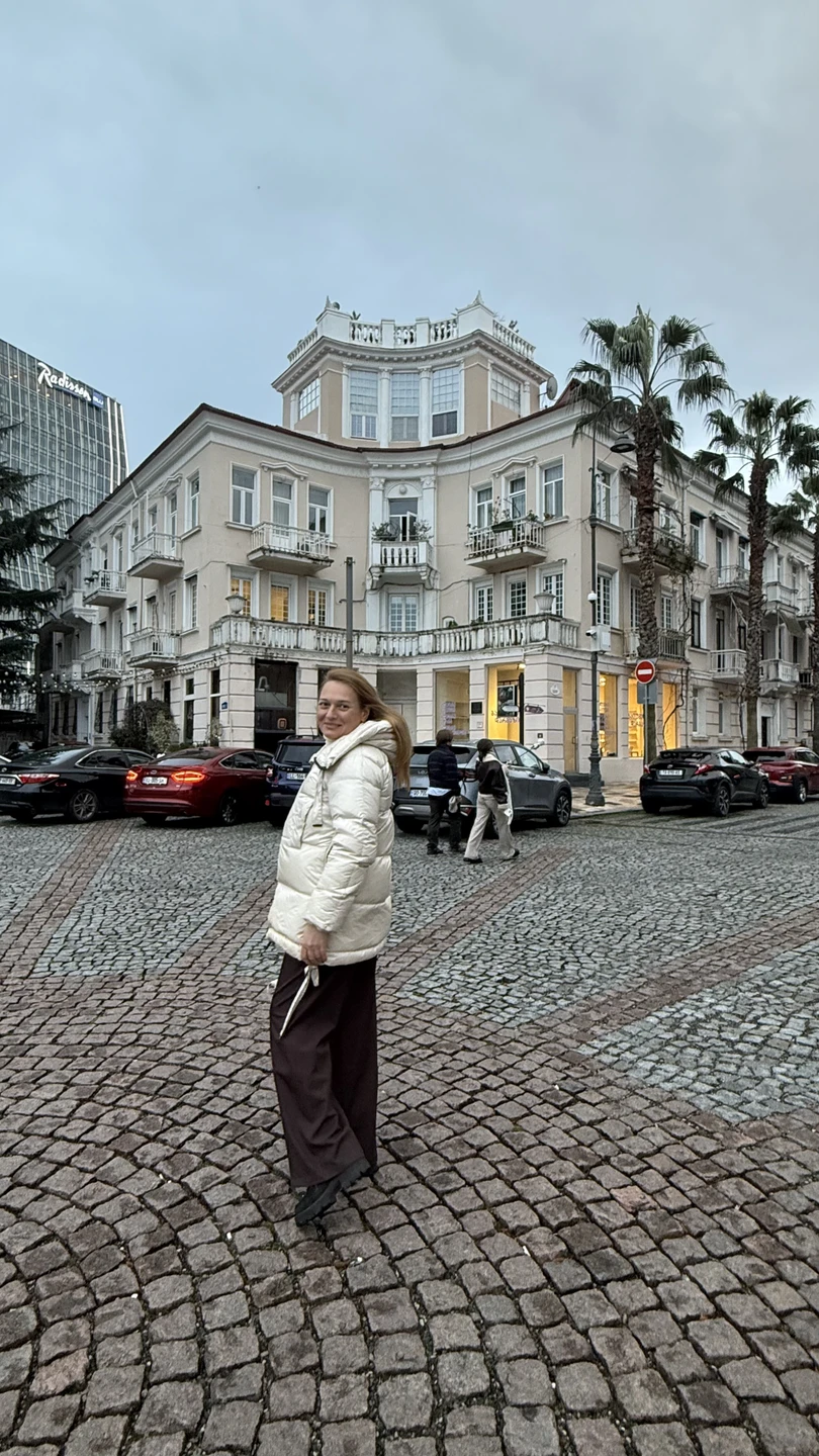 Мне срочно нужно было влюбиться в Батуми. За 1 день, т. к. мне предстояло находится в городе неделю, а желания это делать не было