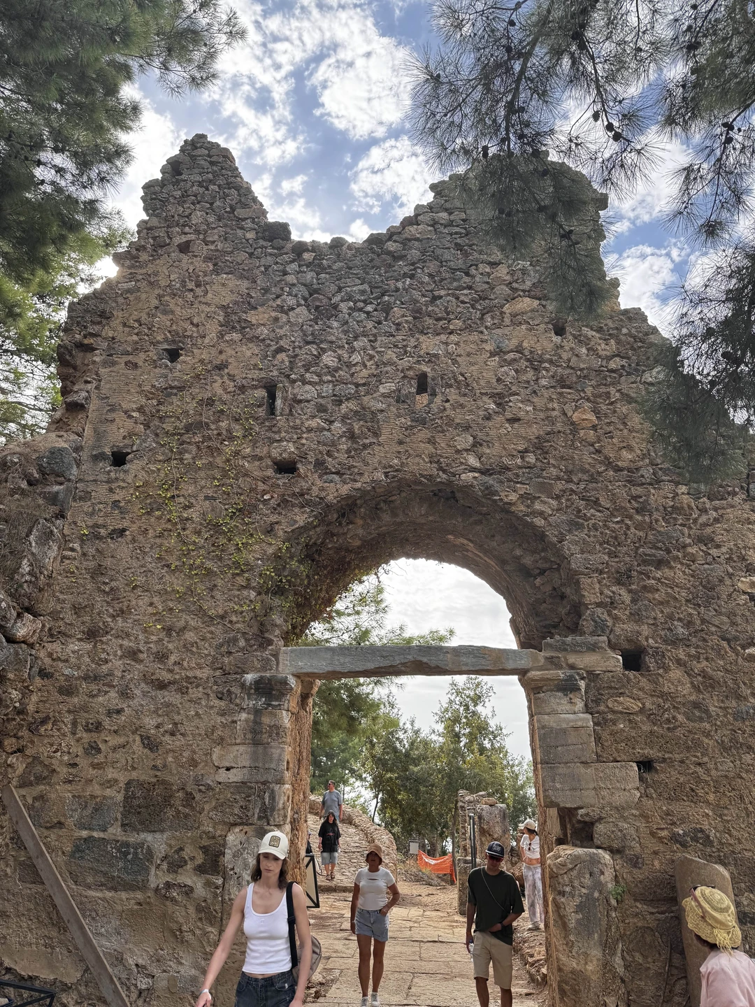 Античные города и бухты - из Аланьи (Виктория)