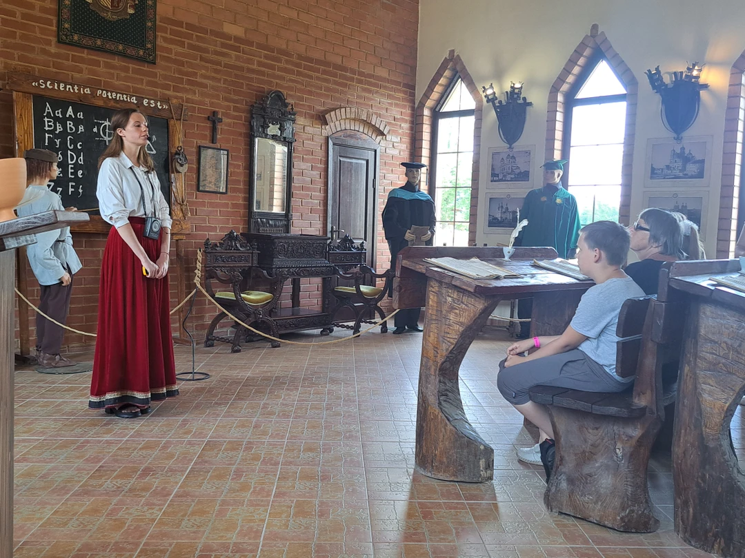 Замечательная, необычная экскурсия в земли "белорусской мовы", где вы погружаетесь в атмосферу истории Беларуси с древних