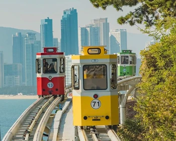 Пусан: храм, цветные вагоны, прогулка на яхте