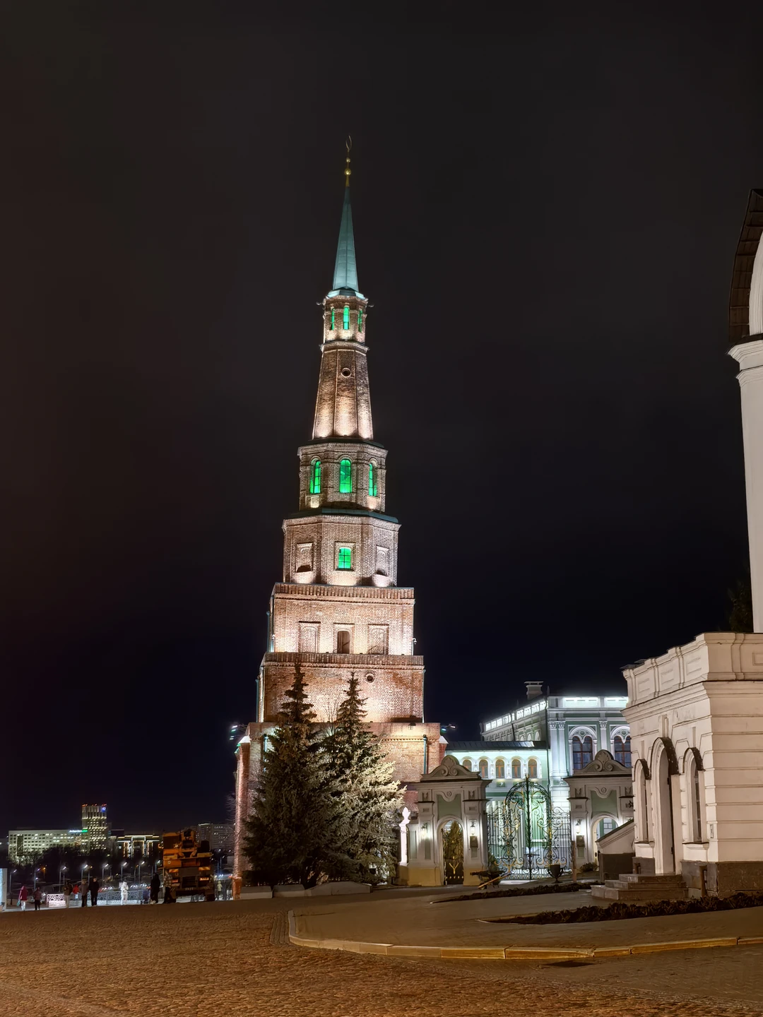 Спасибо большое Ларисе за прекрасную экскурсию! Было очень интересно и познавательно. Информация подаётся простым и понятным