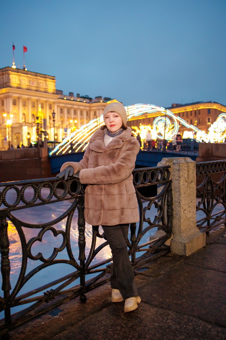 Фотосессия замечательная! Анна - большой профессионал и приятная девушка. Залог успеха - в эти 15 минут слушать Анну и быть в хорошем настроении)