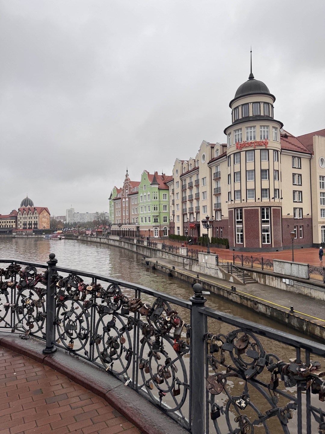 Инга потрясающий экскурсовод, очень приятный человек. Полностью провела по всем местам, которые я запланировала. Информационно подкована