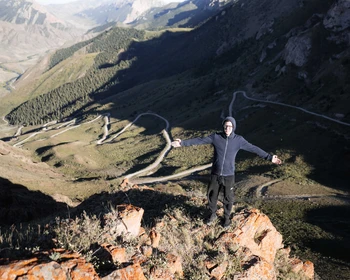 Высокогорное озеро Сон-Куль, пикник у водопада и звёздное небо
