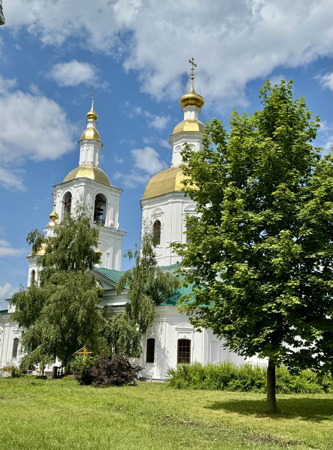 Александр прекрасно провел экскурсию по территории монастыря. Рассказ и повествования интересны и познавательны. Точно берите время