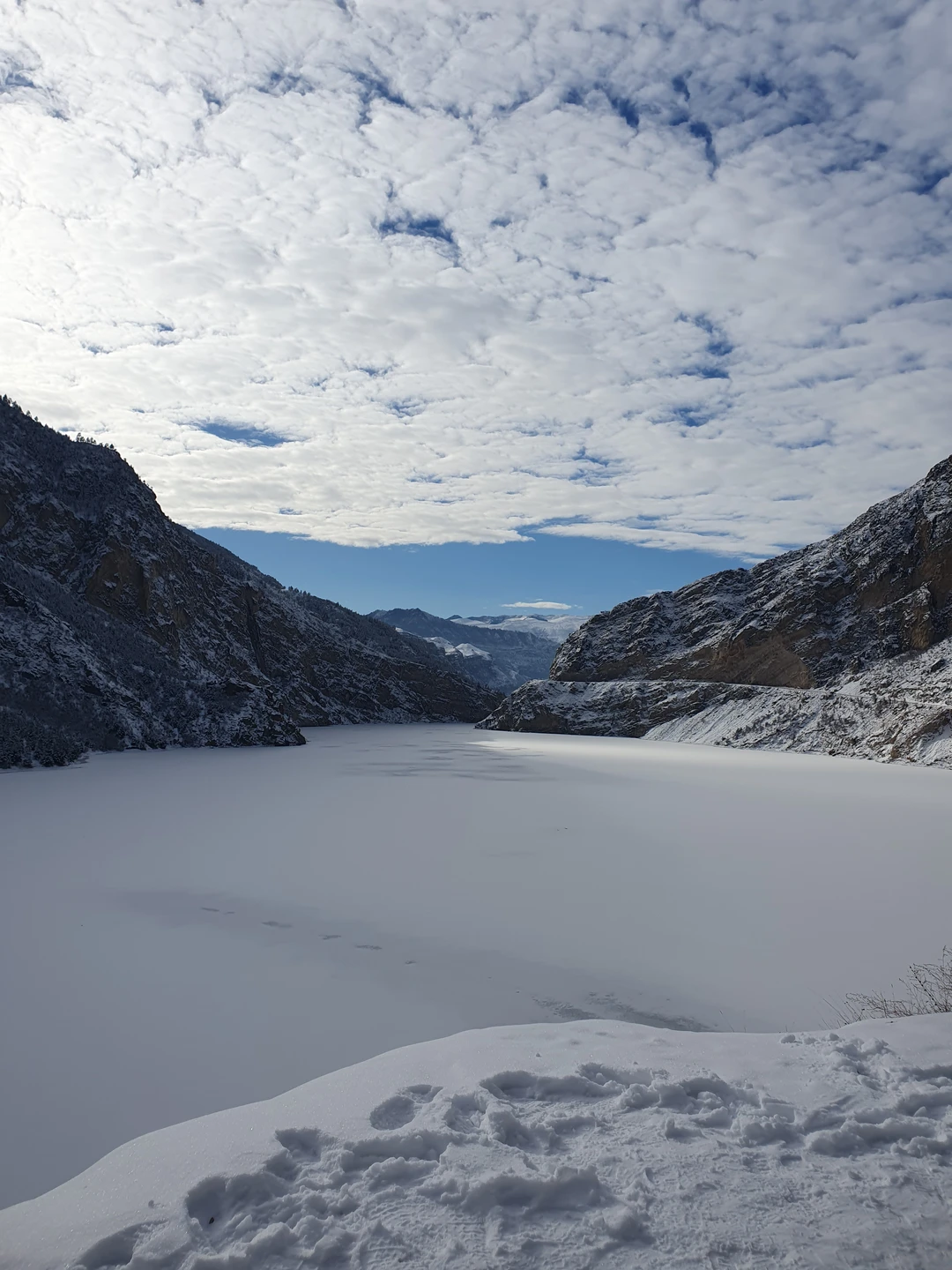 Если Вы думаете поехать Вам в Дагестан зимой… обязательно сделайте это! Природа просто космическая, горы величественные