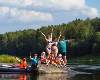 15 км по реке, живописные берега, пикник и вечер под звёздным небом