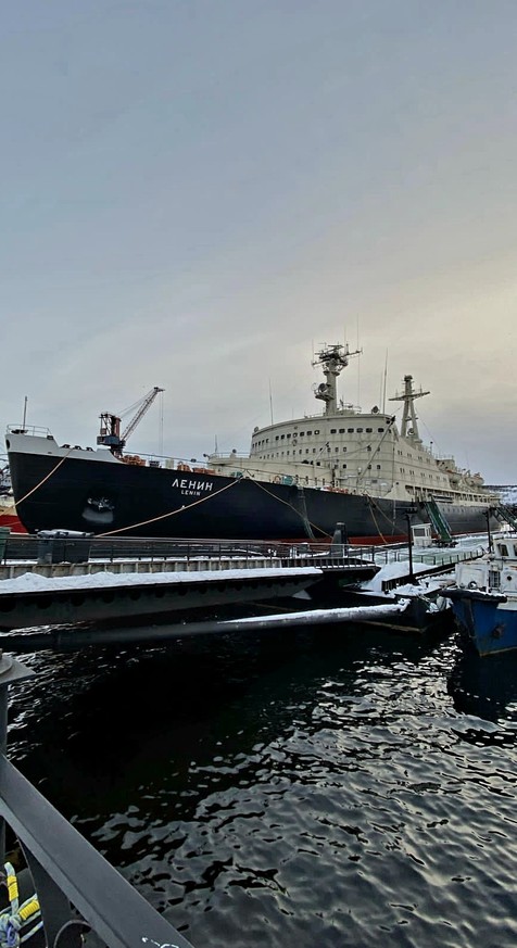 Я впервые прилетела в Мурманск, было важно получить максимально полезной информации на экскурсии по городу. Очень