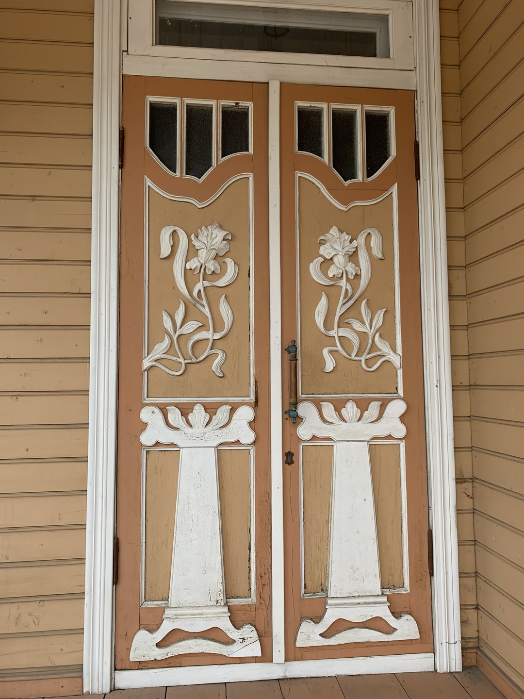 Дом с лилиями, которому мы дали вторую жизнь (Лариса)