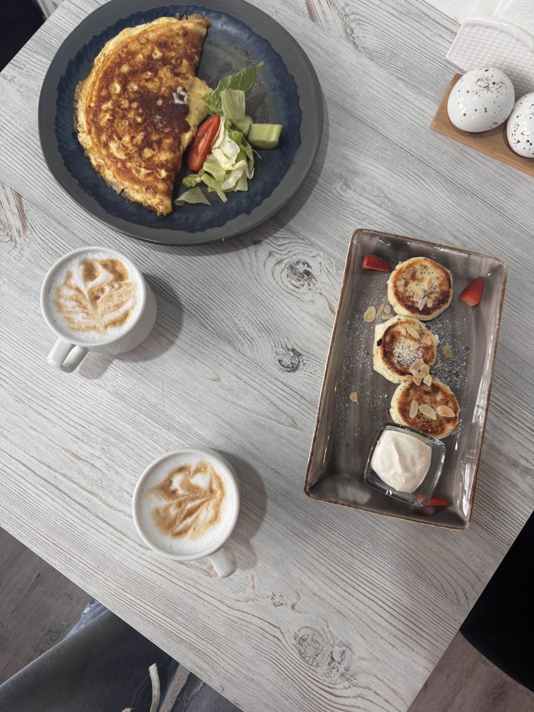 С удовольствием провели утро на арт-завтраке: послушали про узоры Востока, изник и попробовали свои (скромные) навыки