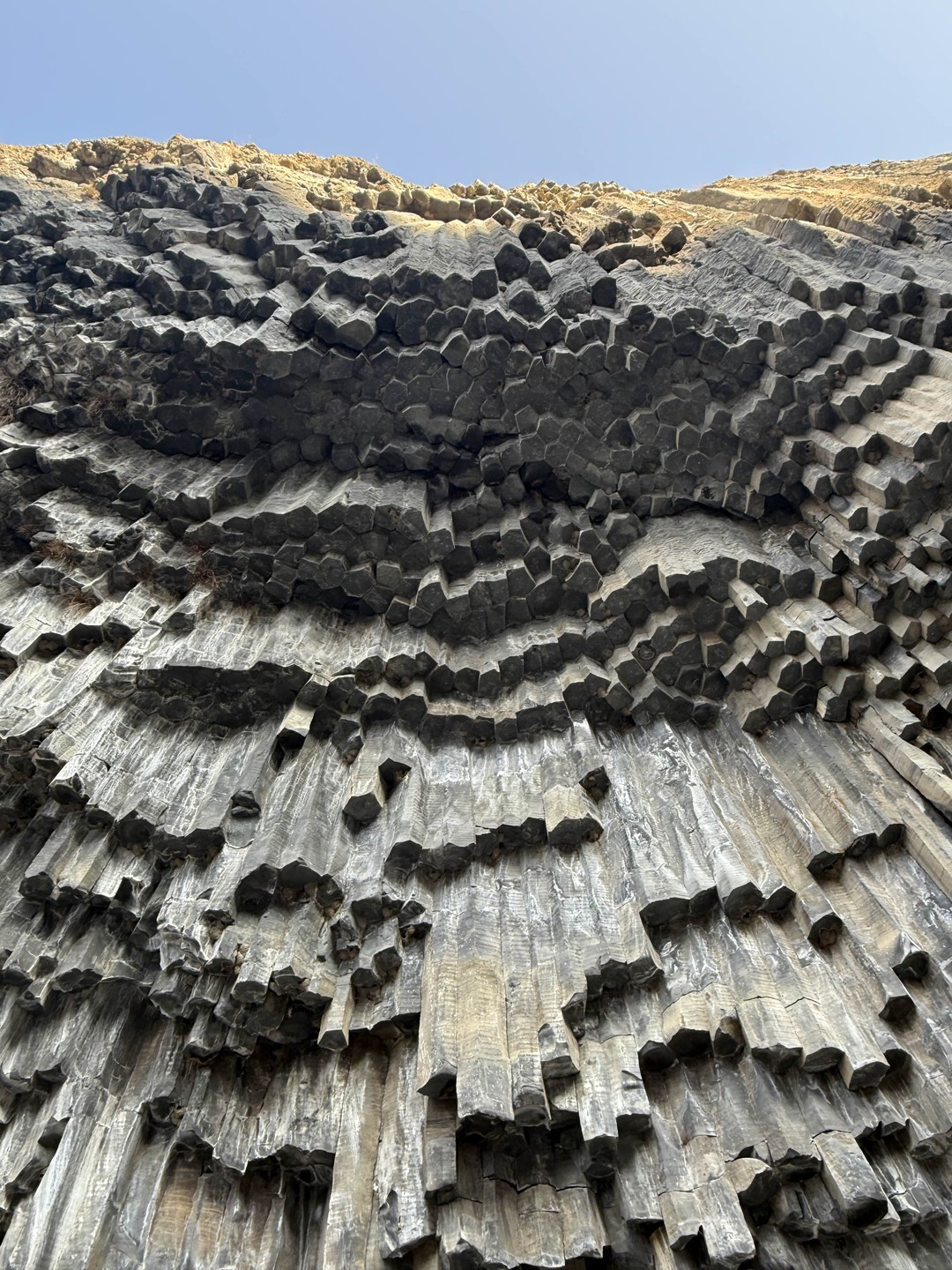 Спасибо Арарату за сказочную Армению. Арарат- очень душевный и заботливый гид. Все было легко, доступно, интересно