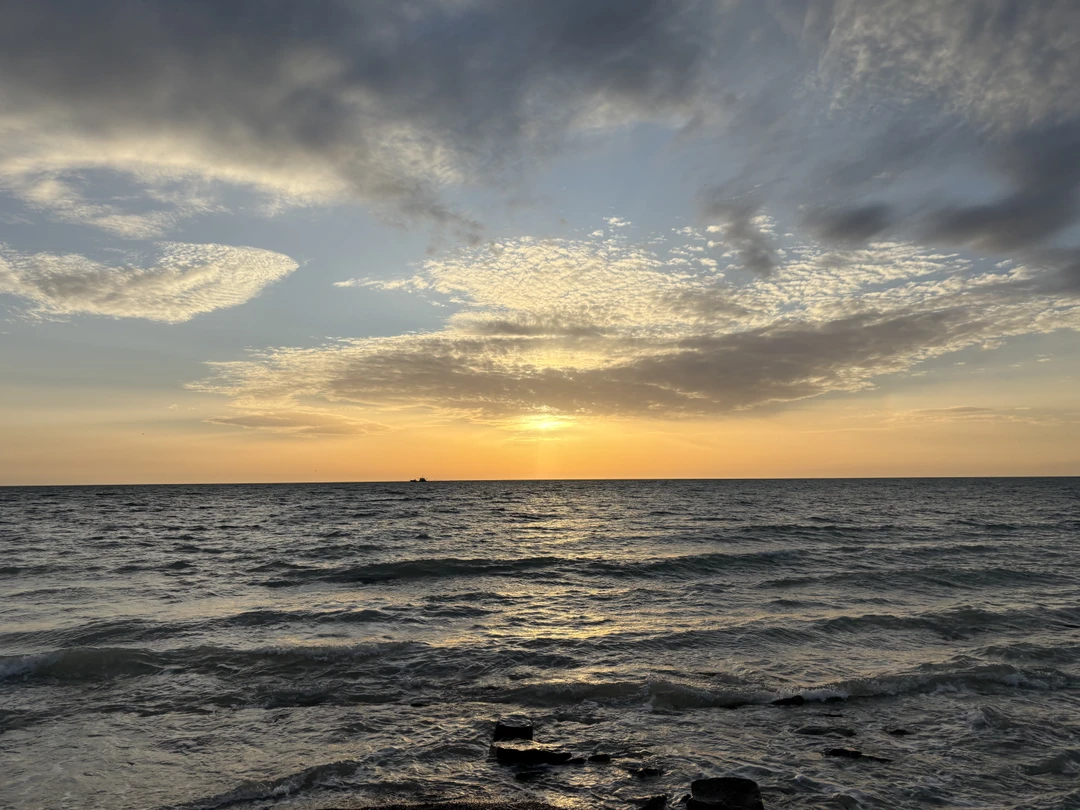 спасибо Юлие за экскурсию! ей удалось заинтересовать не только гостей города, но даже человека, который несколько