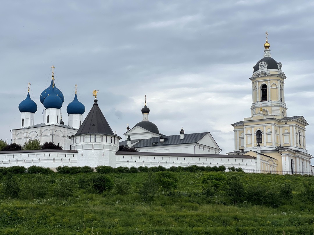 Серпухов на трёх холмах: два монастыря + Соборная гора (Екатерина)