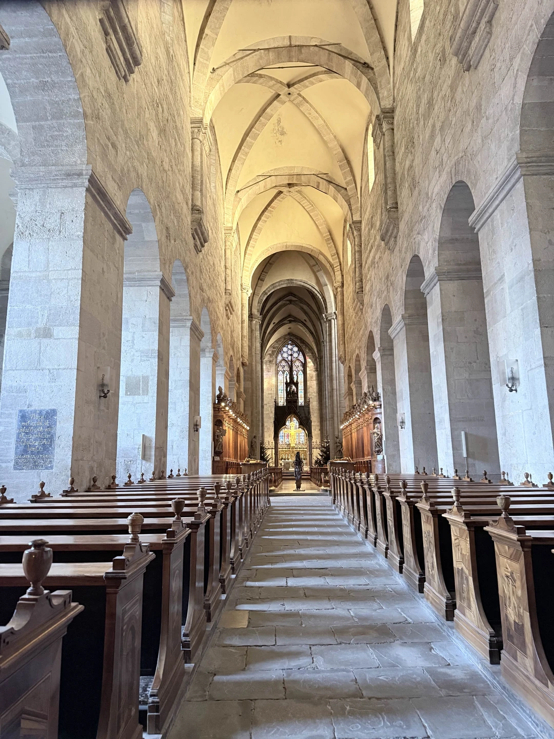 Отличный организатор, все четко по времени от встречи в отеле, бронирование ресторана в монастыре с хорошей