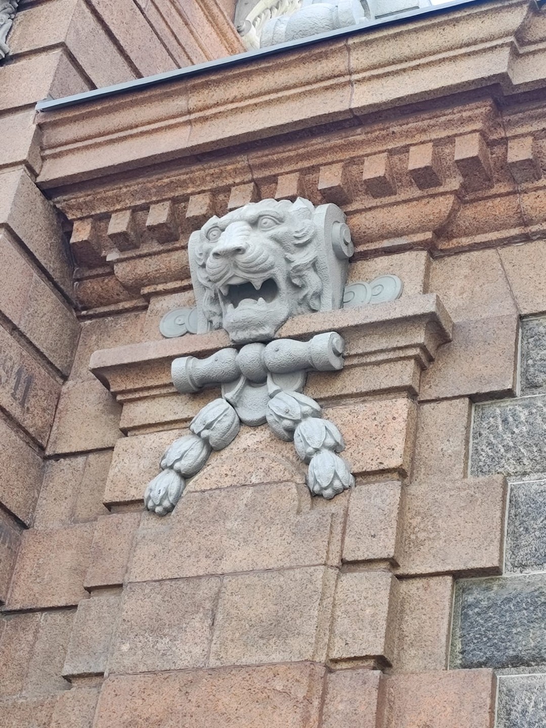 Отличная экскурсия с позитивным гидом Екатериной! Грамотно излагает, погружает в истории, акцентирует внимание на деталях, легка