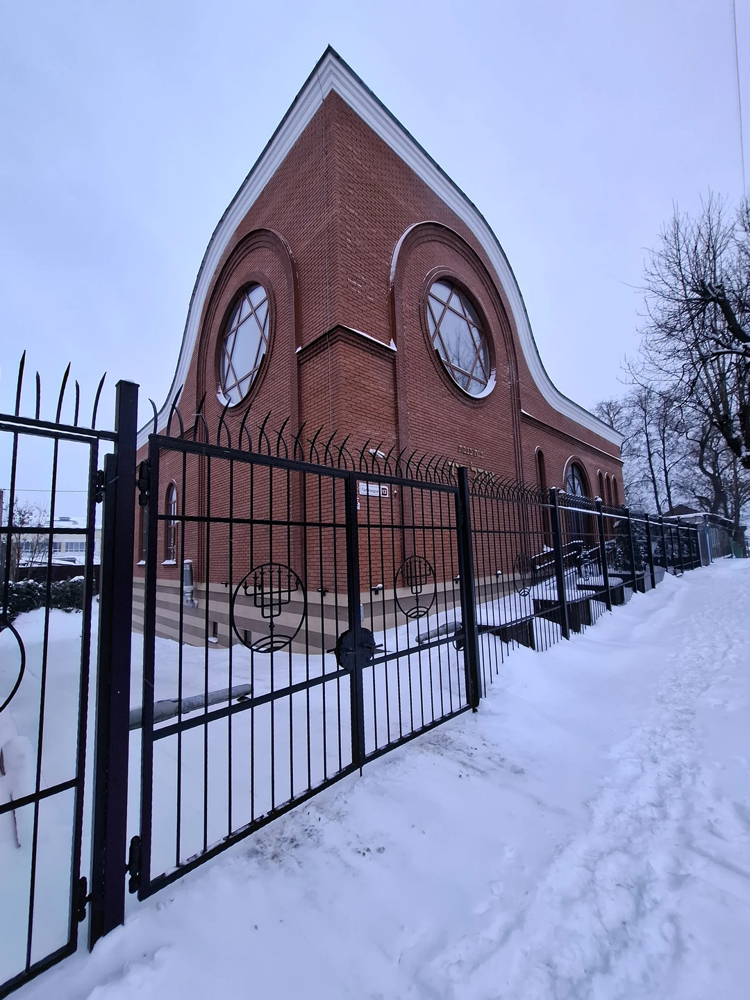 Интересная тематическая экскурсия. Много исторической информации