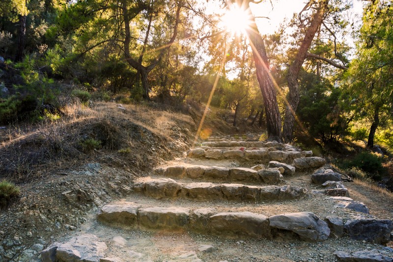 Древний Олимпос, пляж Чиралы, горящая гора и ужин на реке
