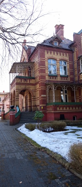 Великолепная экскурсия -размереная, с объемным и интересным повествованием. Елена -потрясающий гид - рассказала множество историй про