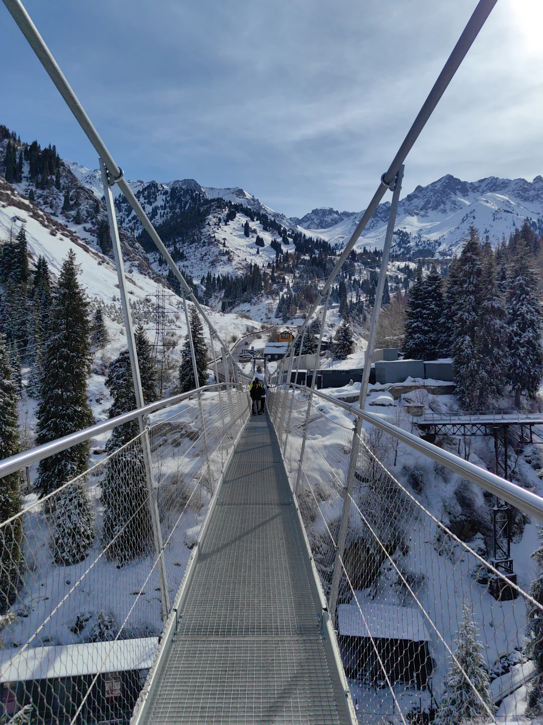 Отличный маршрут, замечательные локации для фото (несколько остановок), интересные истории и факты истории города и государства