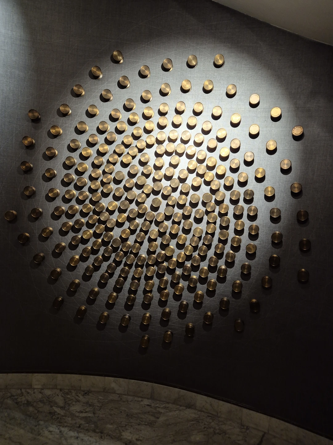 Экскурсия была замечательной. Я очень много узнала о истории Варшавы, посмотрела праздничное убранство города, великолепные световые