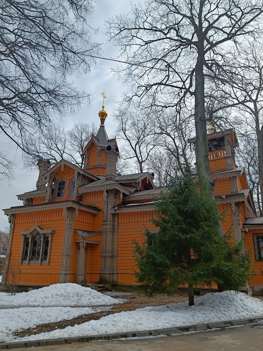 Мне очень нравится такие экскурсии, все таки Питер это не только дворцы и старые парадные в