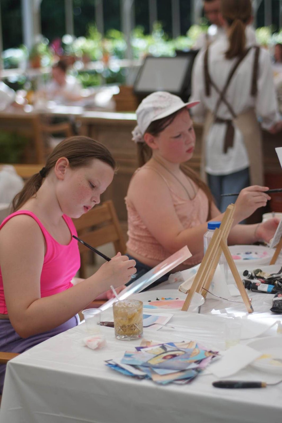 Большое спасибо Полине! Отлично организованный мастер-класс, дети счастливы, картины прекрасны! 👍🏻👍🏻👍🏻