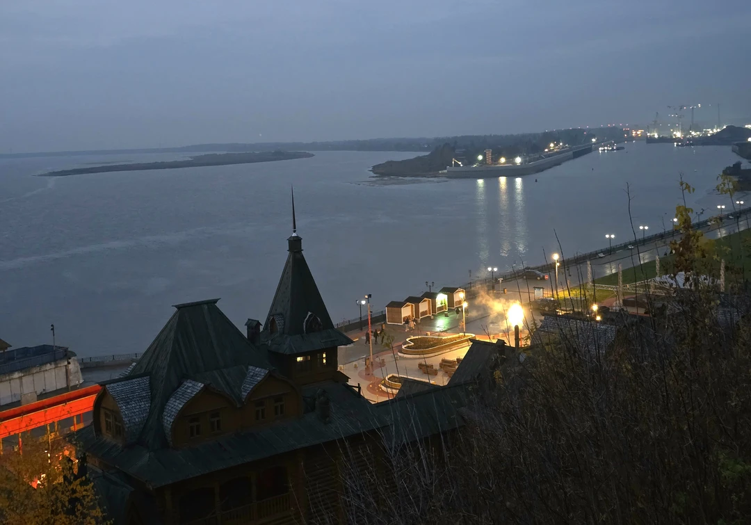 Наконец-то сбылись давние помыслы посетить старинные Семёнов и Городец. Экскурсия удалась на славу. Гид Любовь не