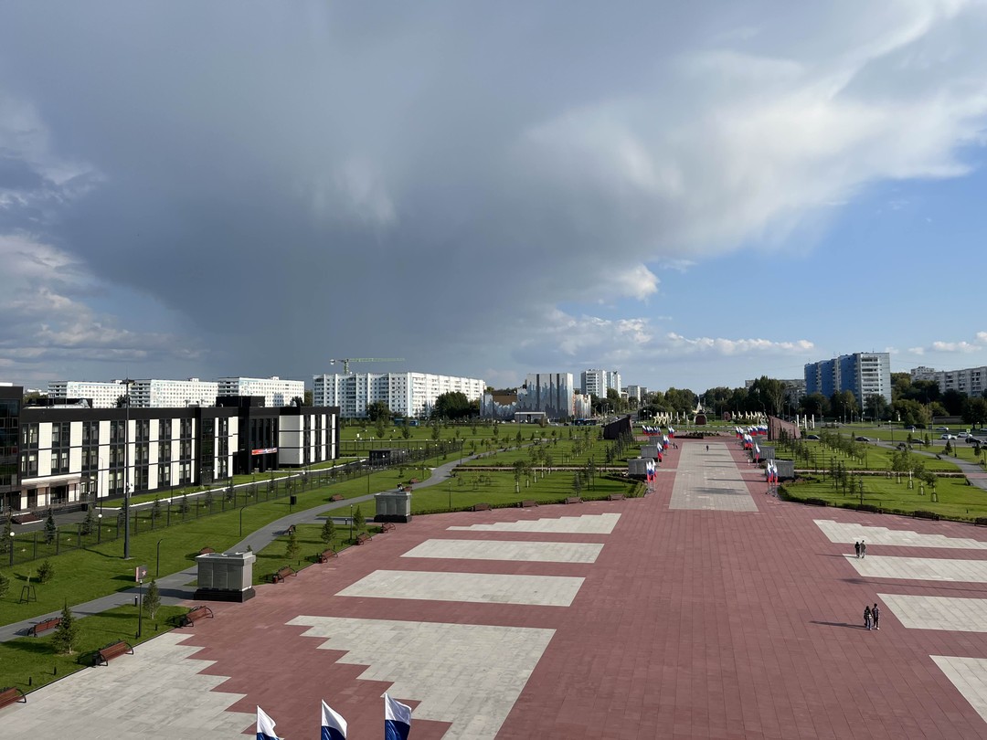 Рекомендую. Для первого знакомства с городом это отличный маршрут и тайминг. Очень красивый город, и теплое