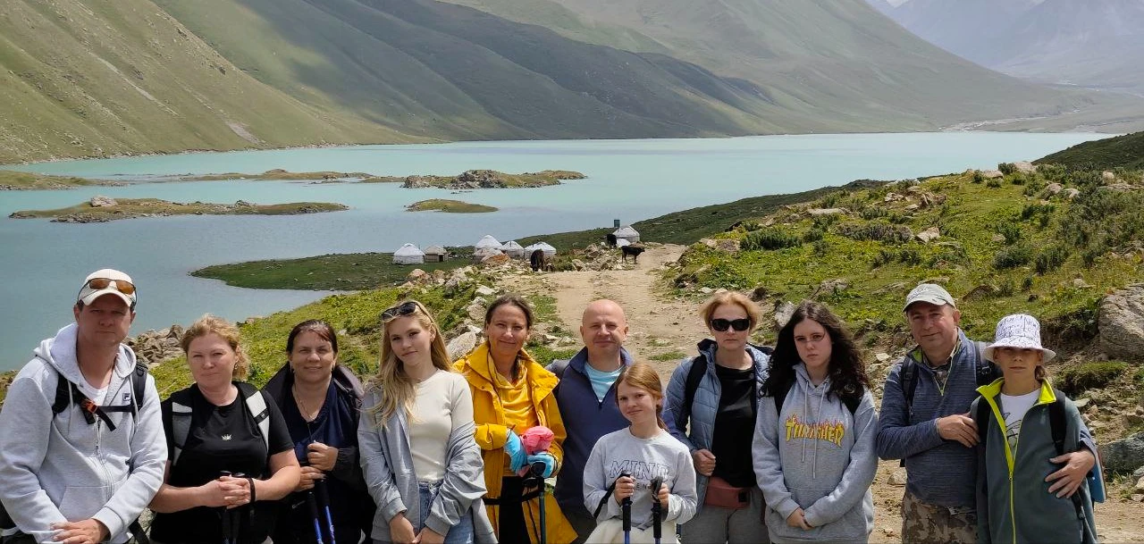 6 озёр и каньоны Кыргызстана в мини-группе: тур с треккингами, конными прогулками и мастер-классом