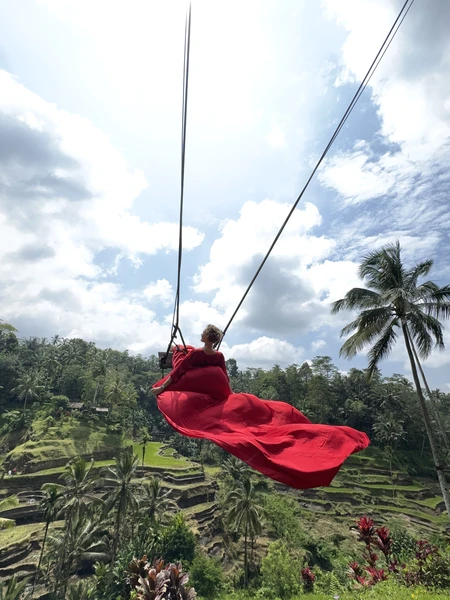 Экскурсия отличная! За один день можно ознакомиться с достопримечательностями и жизнью острова! Наш гид Ари мог