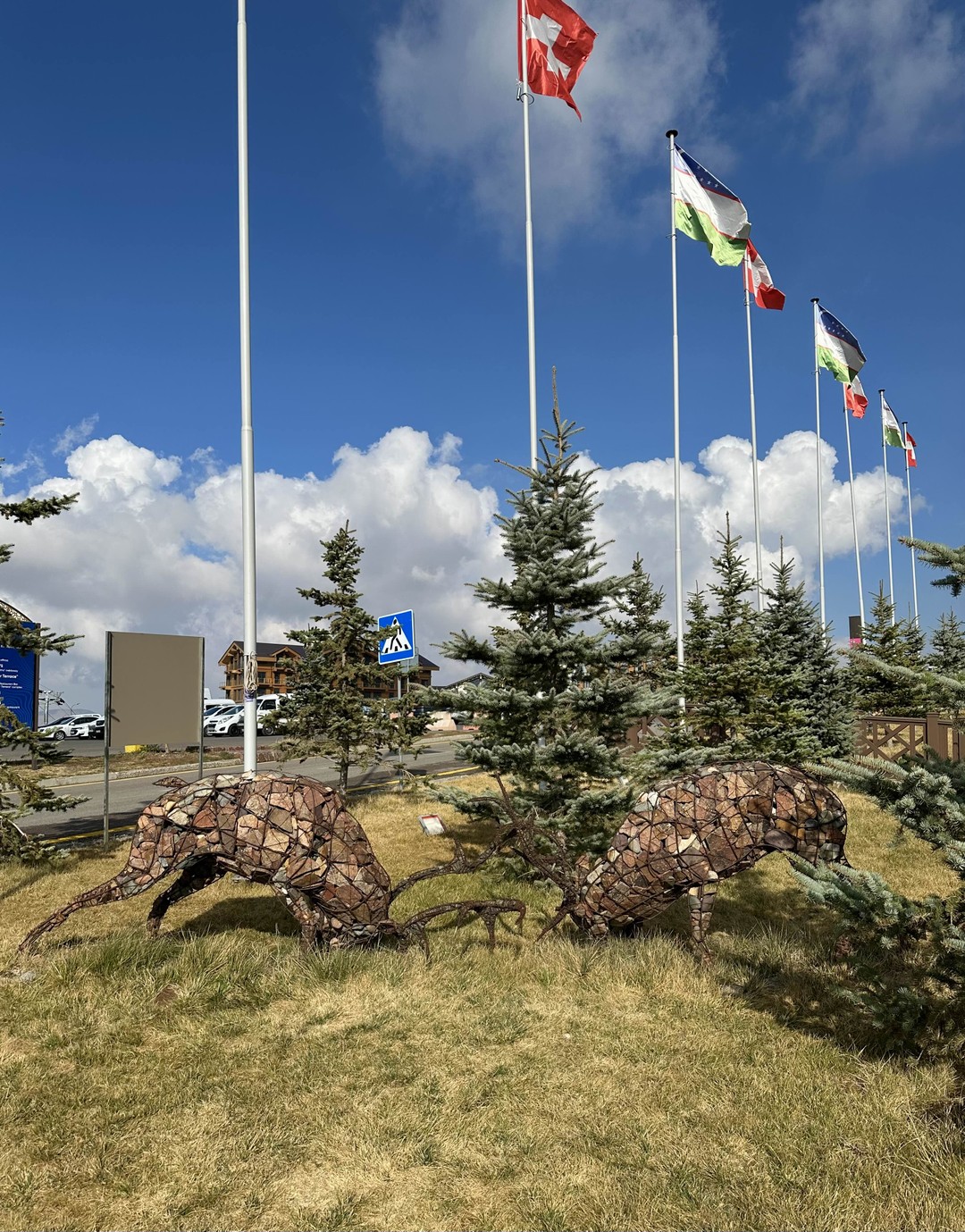 Хотим выразить огромную благодарность Альберту за чудесную поездку в горы, провели великолепный день, вечером удалось заехать