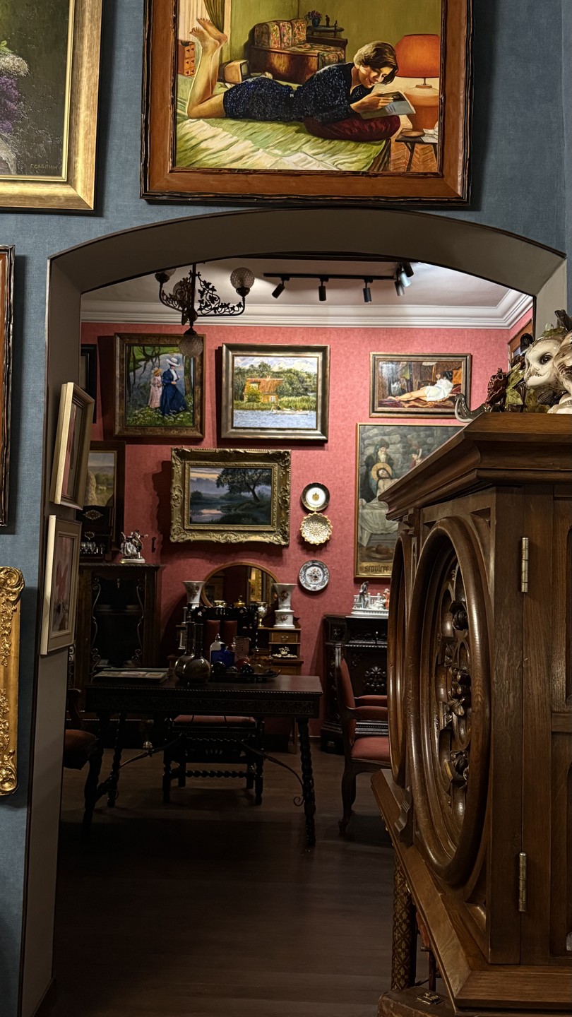 Экскурсия в «Дом с горгульей»: погружение в старый Кёнигсберг (Василий)