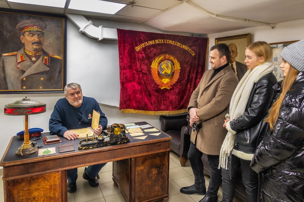 Экскурсия в музей СССР (6/13)