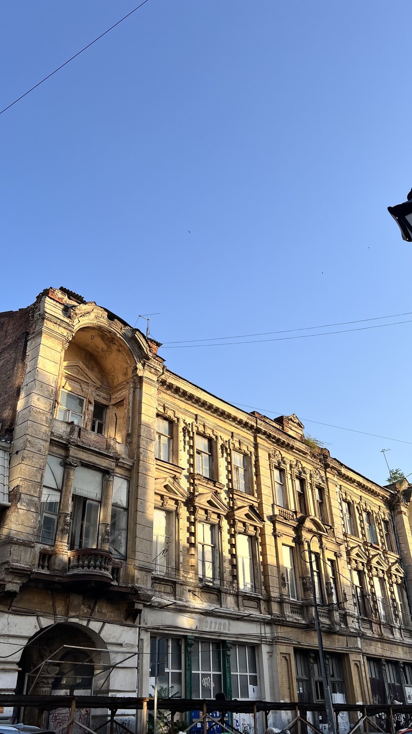 Очень хорошая экскурсия, познавательная, с самых истоков основания города по одной из старых и основных улиц