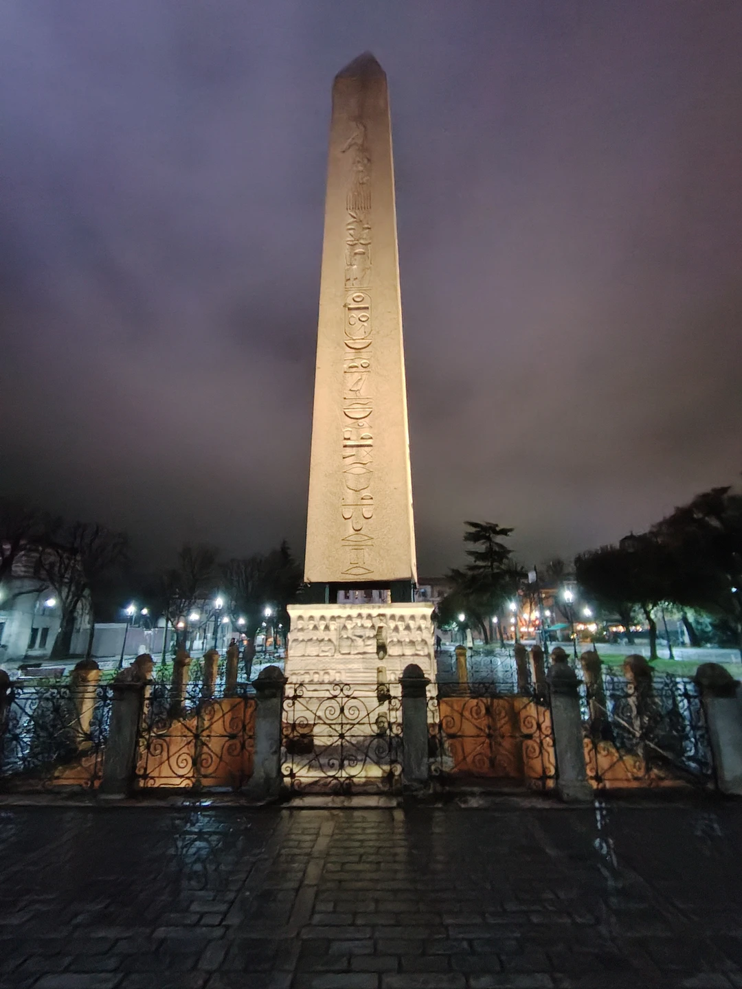 У нас случилась задержка рейса 12часового перелёта. С Волканом мы обсудили маршрут и скорректировали его в