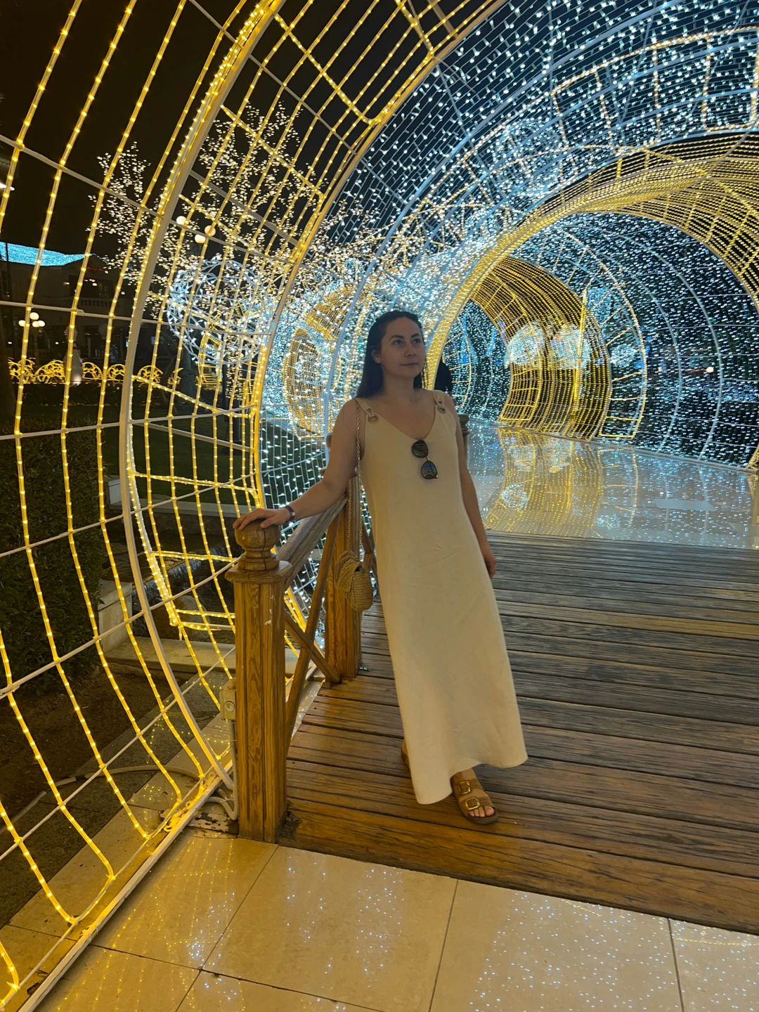 Хорошая экскурсия, неторопливо, расслабленно, как раз то что нужно на отдыхе, сначала приехали покататься на лодке