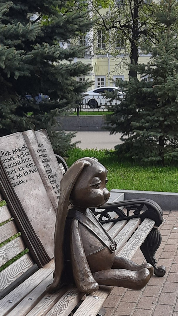 Доброе время суток. Незабываемое впечатление осталось от экскурсии. Так много интересной информации рассказала нам Оксана. Отвечала