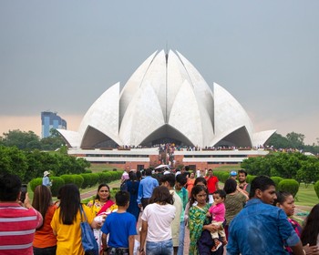 Храм Лотоса, комплекс Акшардхам, минарет Кутуб-Минар и переезд в Джайпур
