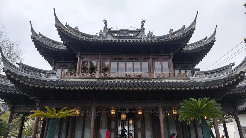 экскурсия и гид Антон нам очень понравились. организовано прекрасно, хорошее авто, грамотный водитель, Антон хорошо говорит