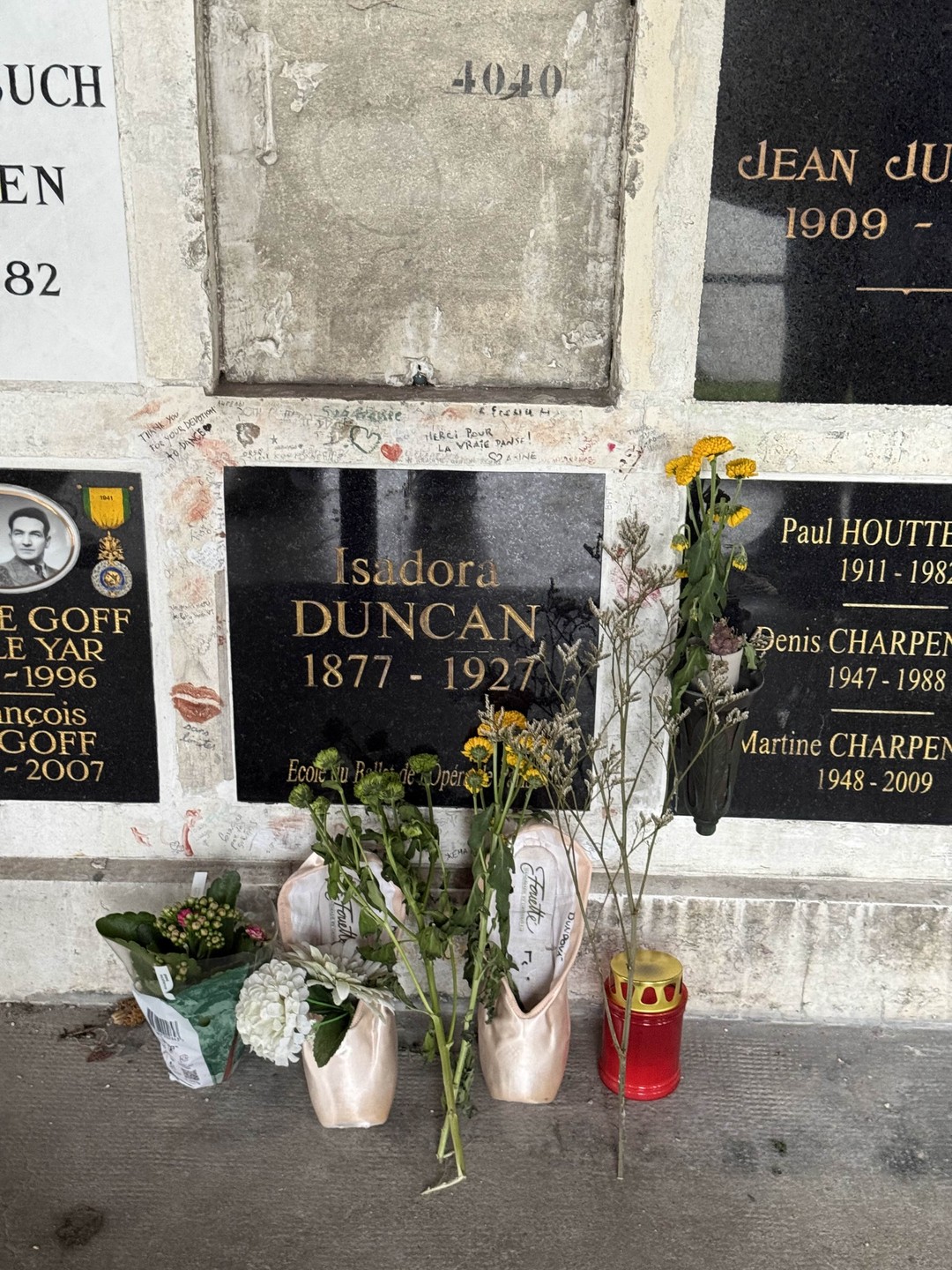 Очень отзывчивая девушка, с юмором. С уважением подходит к экскурсии. Обязательно к ней вернусь