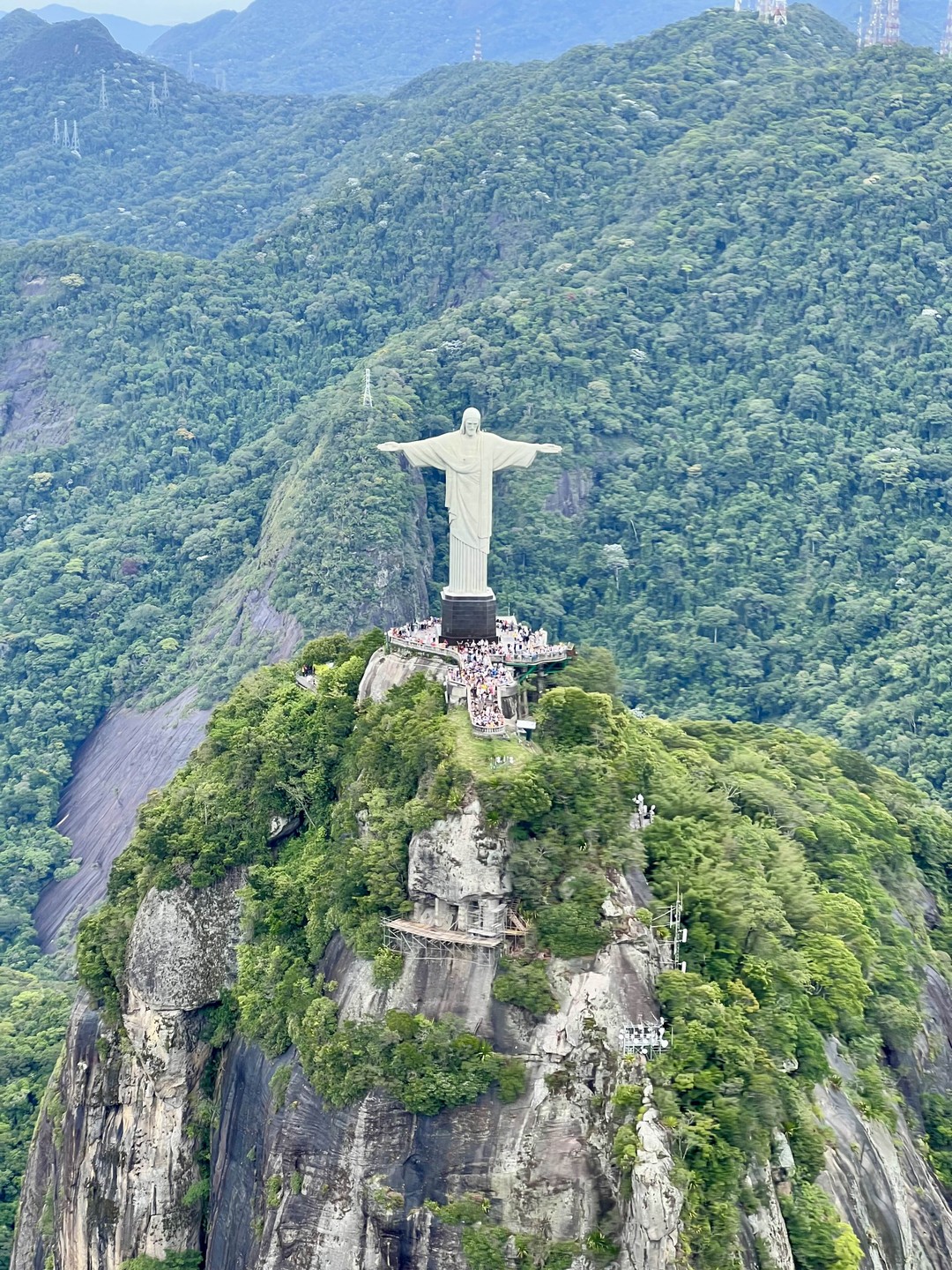 Однозначно рекомендую. Нашим гидом была Оксана, очень харизматичная, коммуникабельная. Подача материала интересная 👍