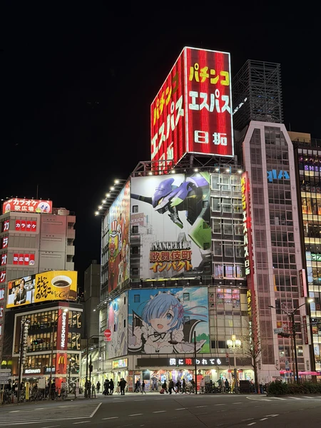 Супер экскурсия и супер гид Дмитрий! Особенно восхищает и поражает как Дмитрий умеет подстраиваться под разные