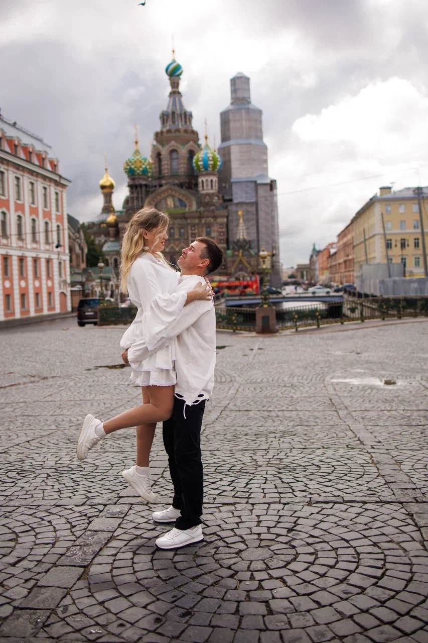 15-минутная фотосессия в лучших локациях Петербурга (Алёна)