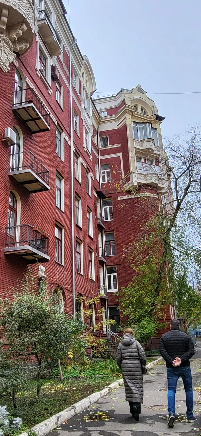 Огромная благодарность гиду Дмитрию,очень интересно и познавательно 🤗