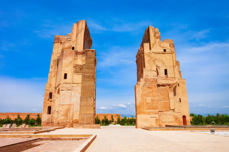 Успеть всё за 10 дней: 3 города, озеро Айдаркуль, высокогорные селения и кулинарные мастер-классы