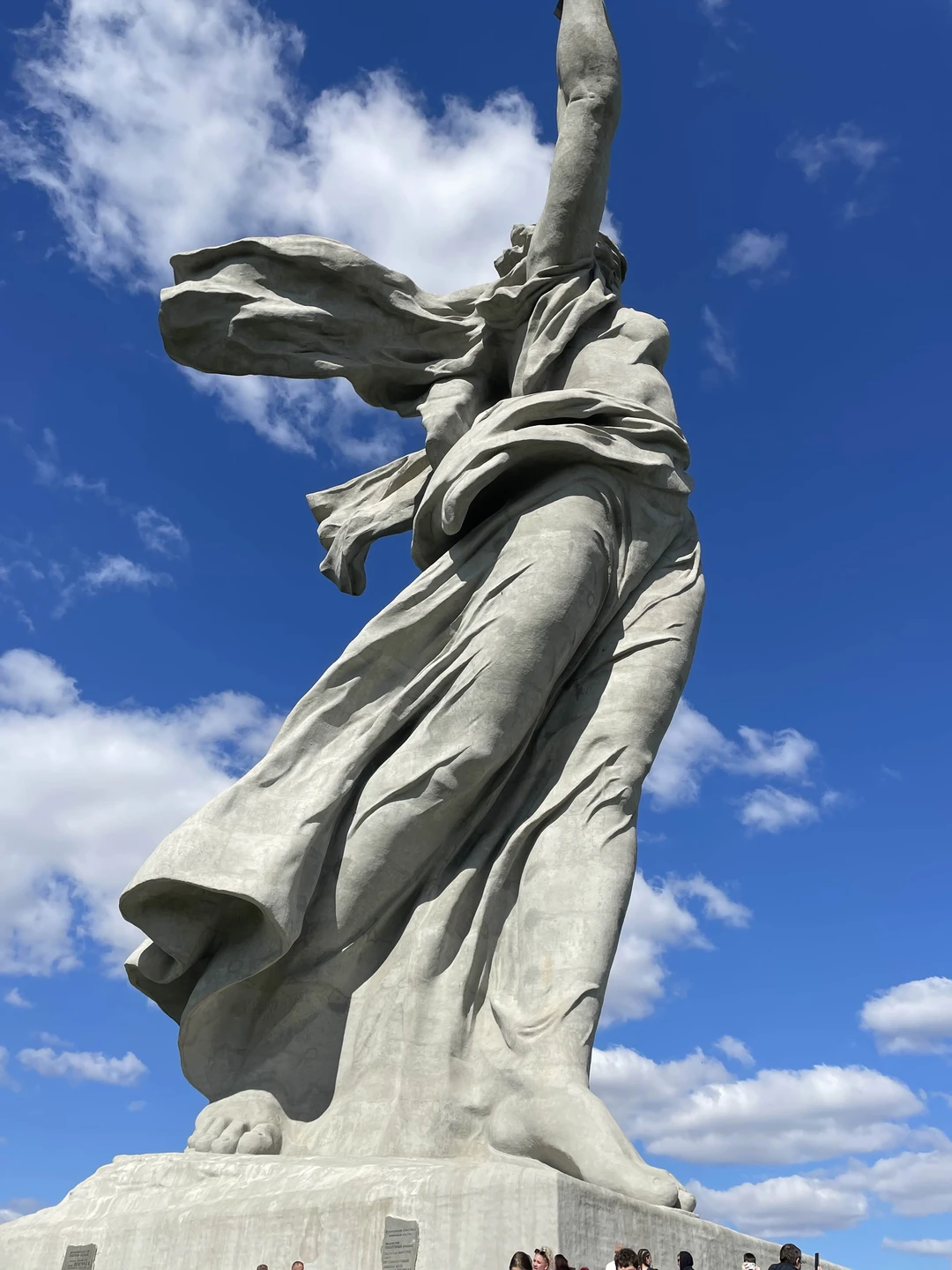 Экскурсия очень понравилась, давно мечтала побывать в Волгограде (Сталинграде), за 6 часов узнала все о городе