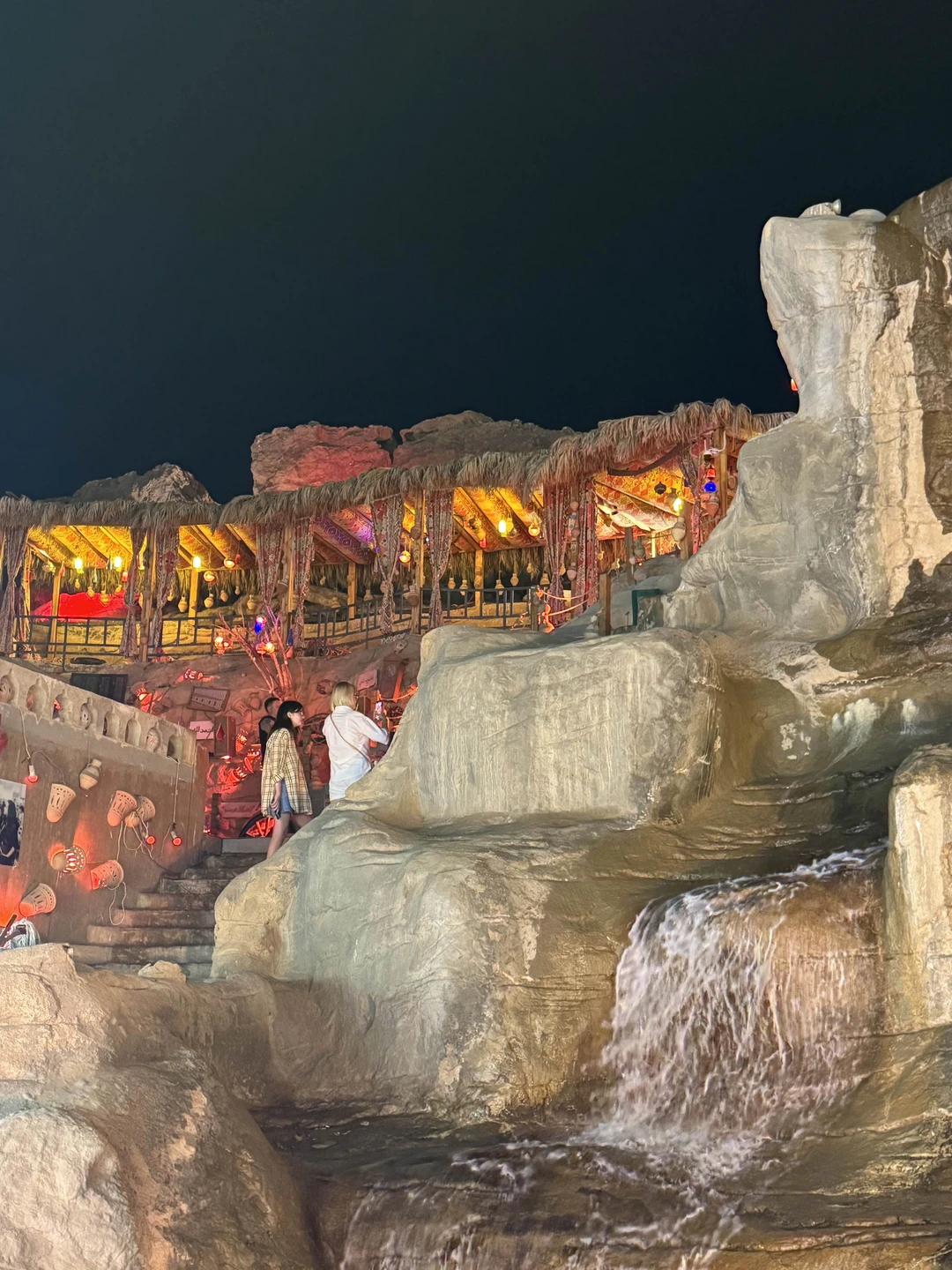 Очень красивые локации, атмосферно) Наталья рассказывала очень интересно, во всех подробностях, я узнала много нового, хотя в Щарме уже третий раз)