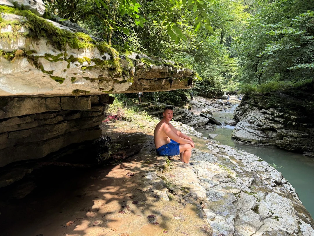 Ходили четвером на Каньон Псахо, я, жена и двое детей с инструктором Павлом. Очень нам понравилось