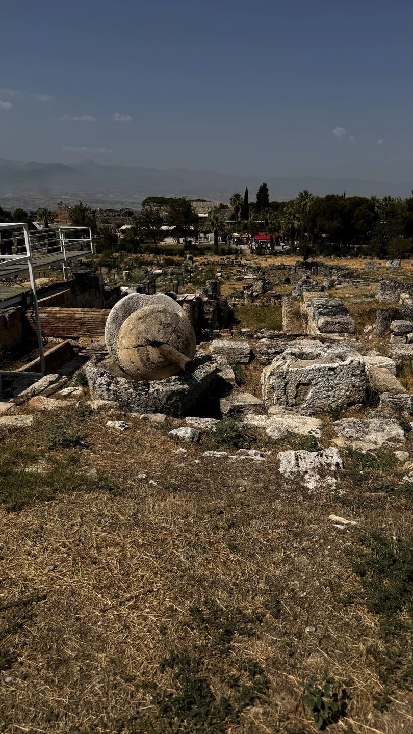 Нам очень понравилось, Угур отличный гид и рассказчик, места просто потрясающие, а какие виды шикарные увидели